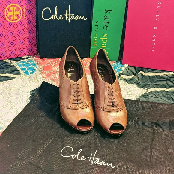 Heels on heels on heels - Picture 5 of 13